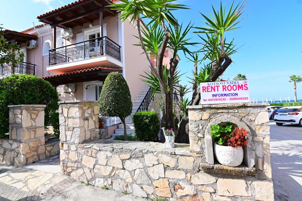 Nadia'S Studios & Apartments In Argasi, Sea-View Eksteriør billede